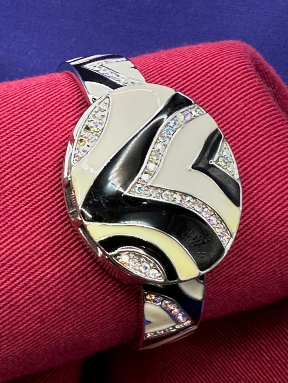 Golden Classic Flip-Open Bracelet Watch.  Fresh Battery